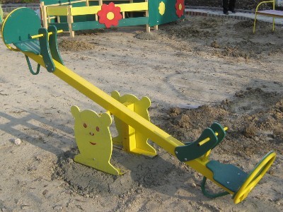 Качели-балансиры