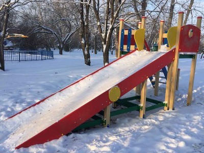 Детские зимние игровые горки